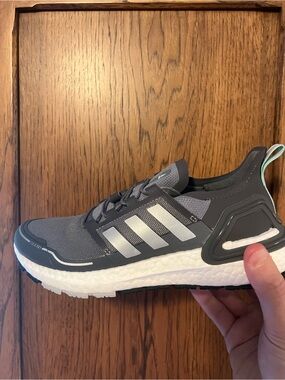 Womens adidas Ultraboost c.rdy (EG9802) no box size 7